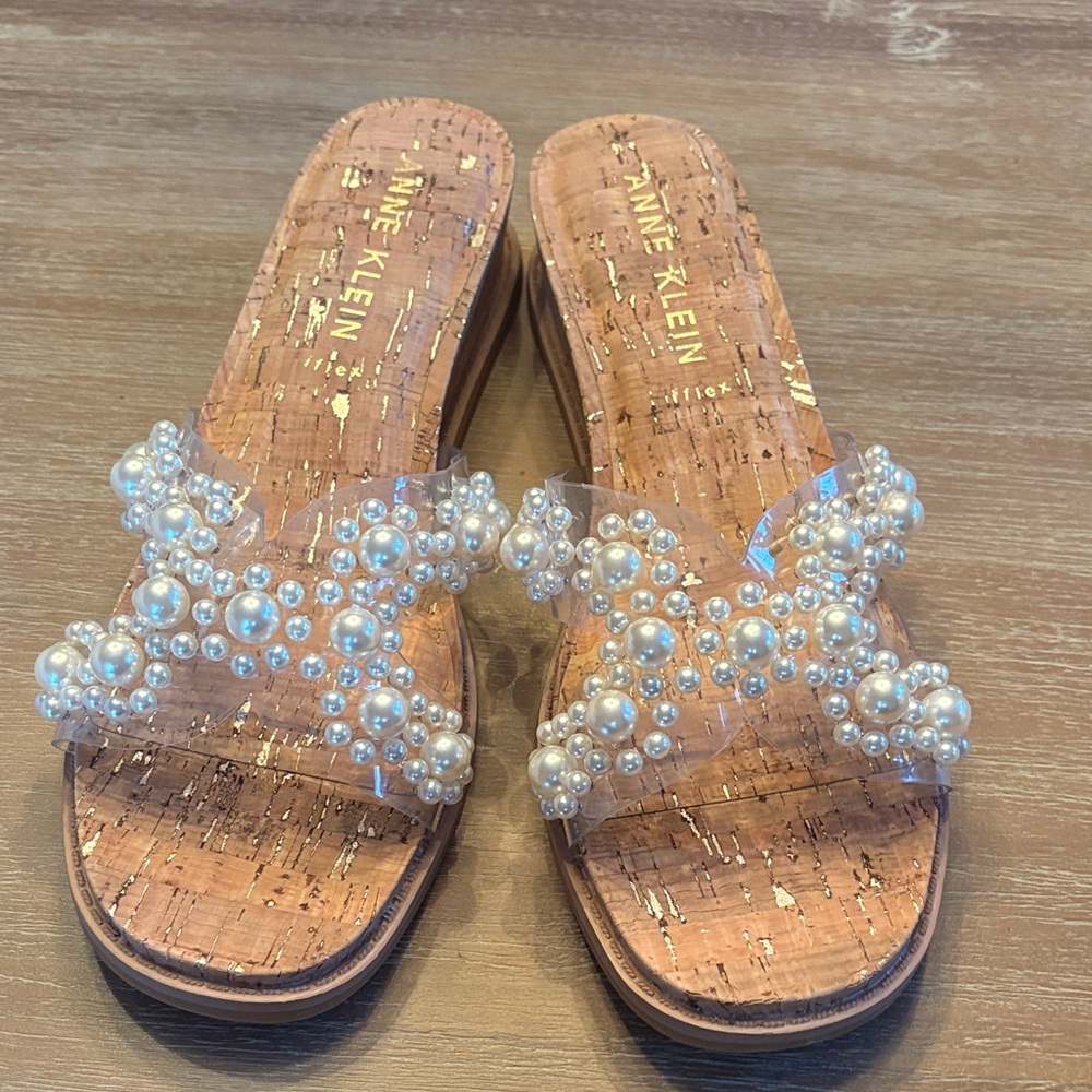 Anne Klein Brianna Pearl Embellished Cork Sandals size 9.5 New in Box